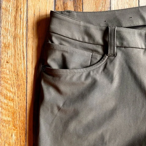 Lululemon ABC Pant - Picture 2 of 5